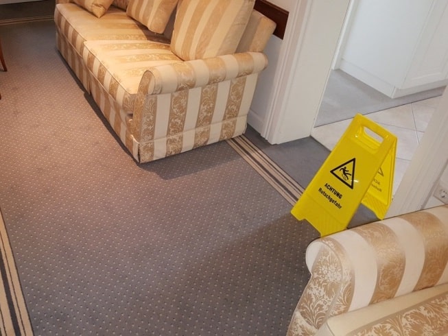 einigung von Teppichböden und Auslegware in Hotels